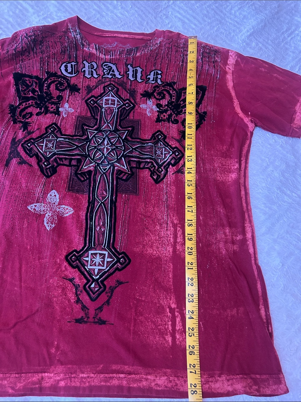 Red Short Sleeve Graphic Tee with Ornate Cross - Picture 5 of 7